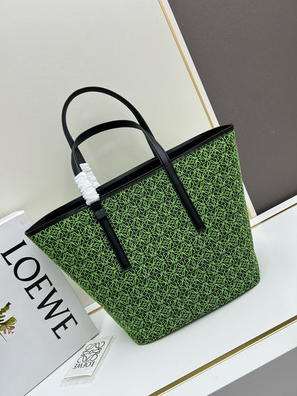 Oversized Embroidered Jacquard Tote – Everyday Carryall Bag (Premium Quality )