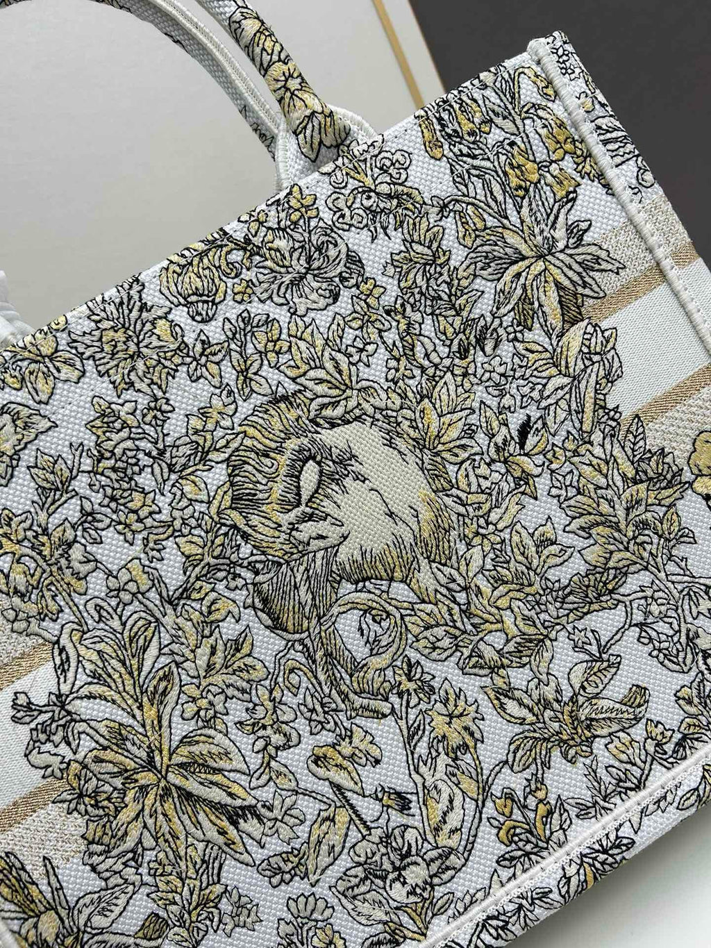 Art-Inspired Embroidered Tote Book