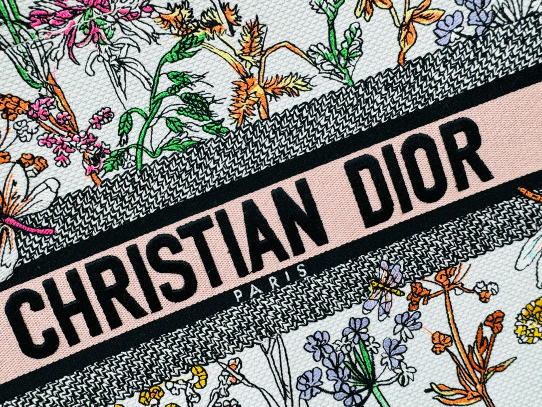 D Book Tote ( WHITE FLORAL)