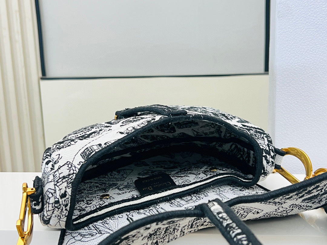 D Saddle Bag - Embroidered (Top quality)