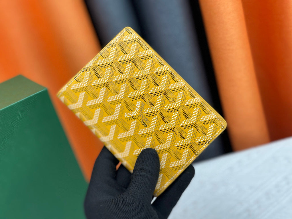 Premium Passport Holder – Timeless Travel Companion
