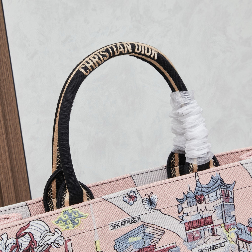 D Elegant Oversized Embroidered Tote Bag