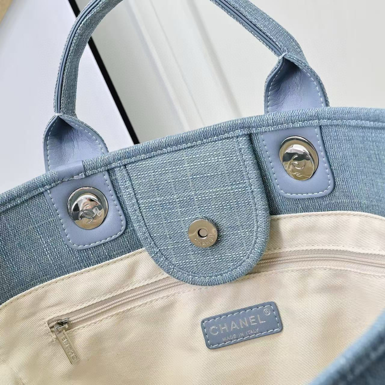 Luxury Canvas Tote (AS3257) – Limited Edition