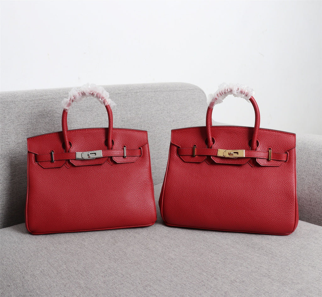 Elegant Togo-Textured Leather Handbag – Premium Craftsmanship