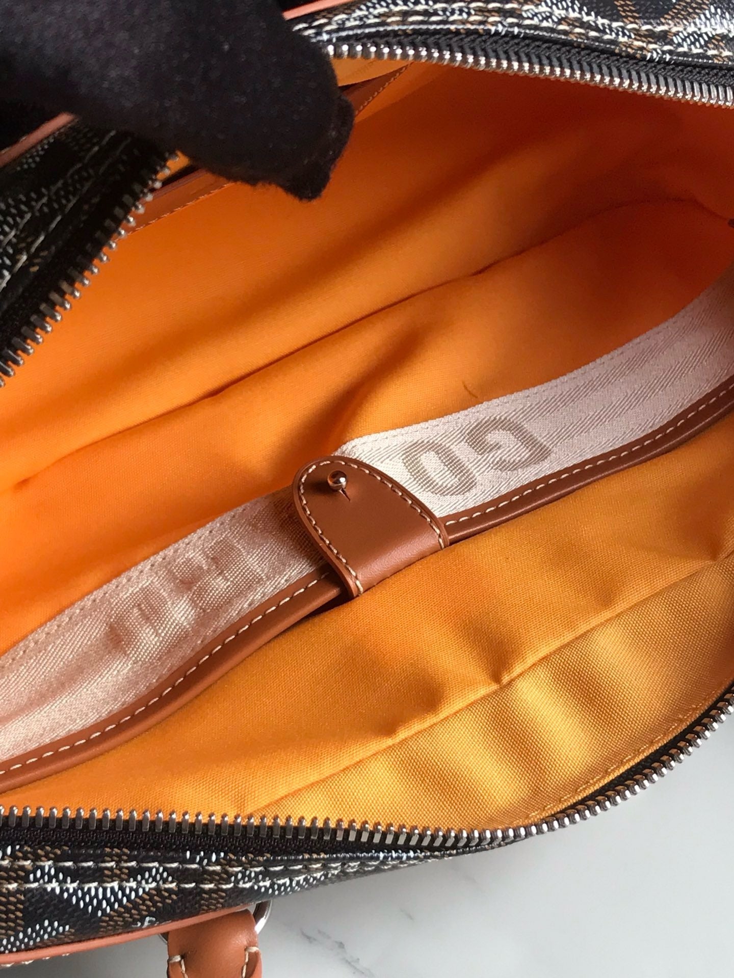 The Vintage Baguette Shoulder Bag (Premium Quality )
