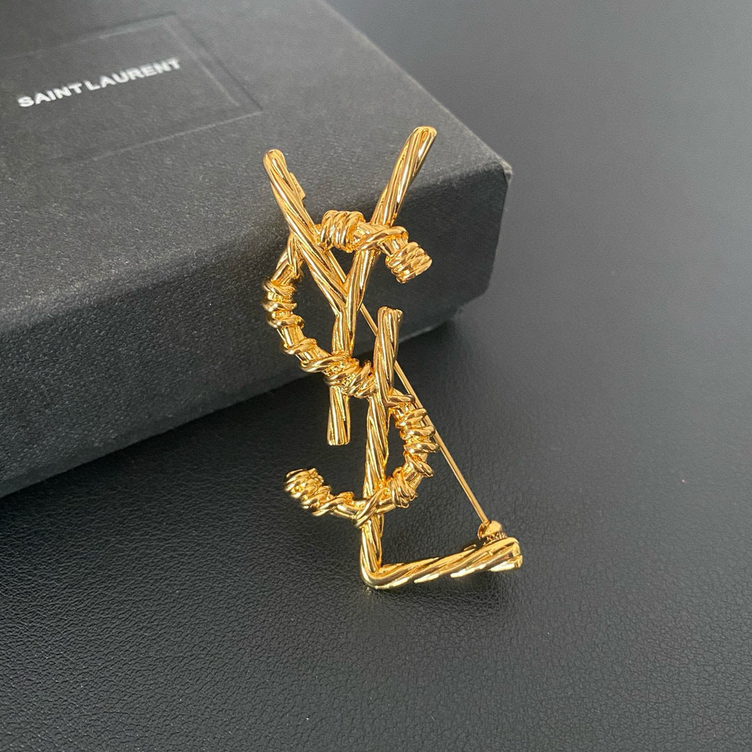 Y Gold Letter Brooch