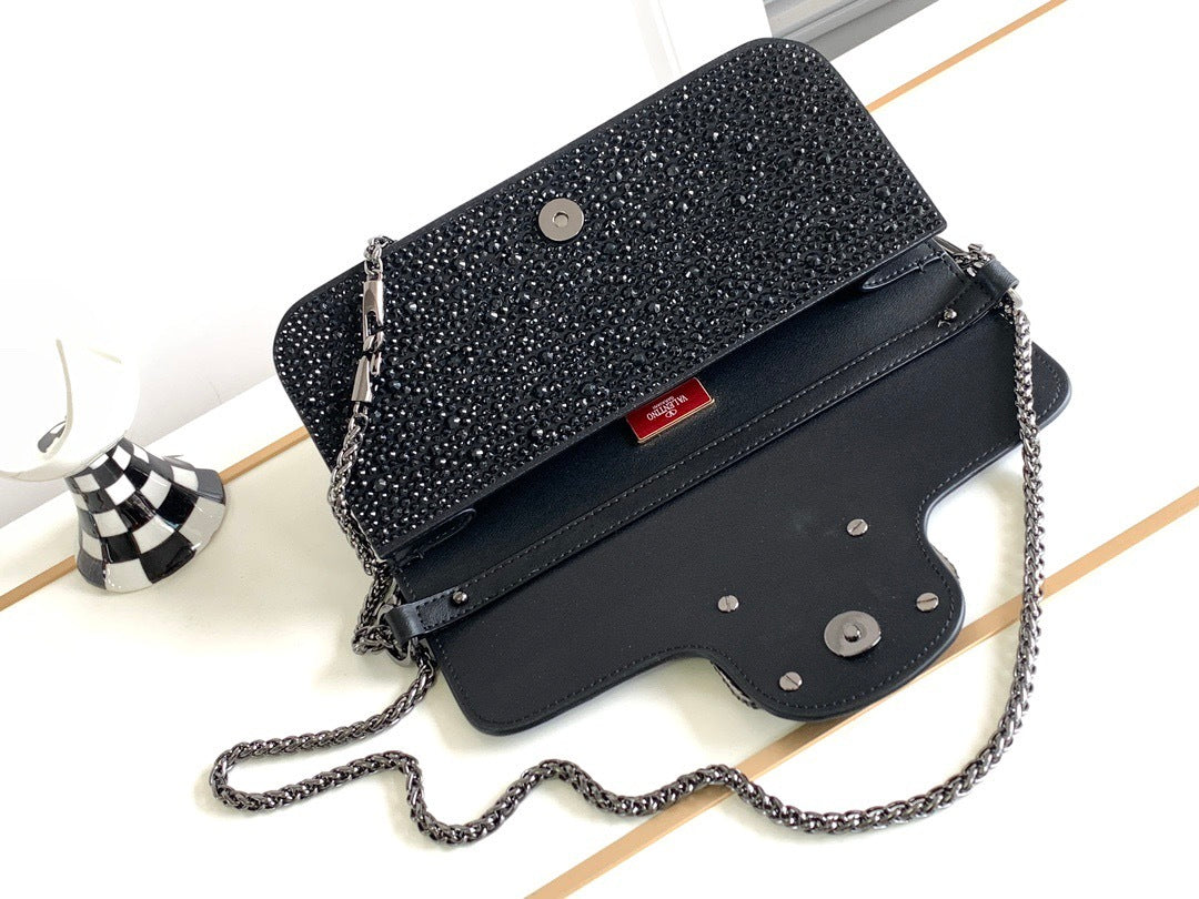 💎 V Signature Locò Crystal Mini Bag