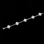 VC-Shaped Carnelian Five-Petal Bracelet