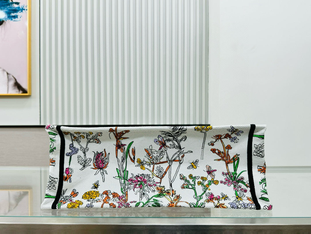 D Book Tote ( WHITE FLORAL)