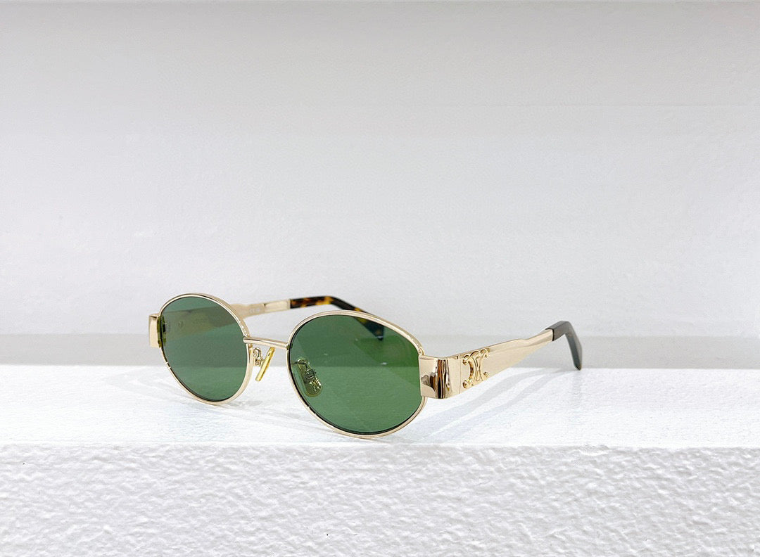 Stylish Sunglasses – Model CL40235U 🕶️