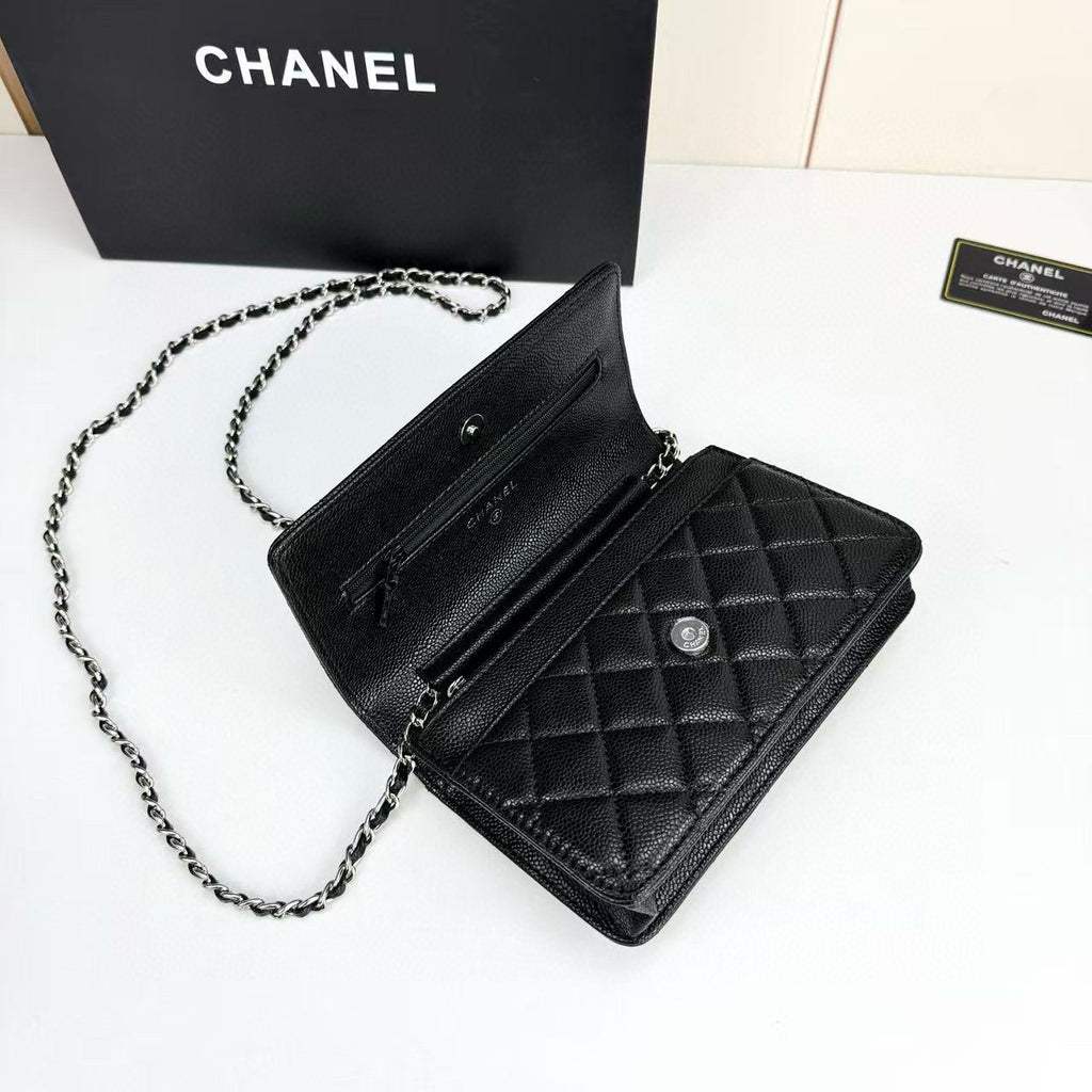 C woc Chain Wallet Bag