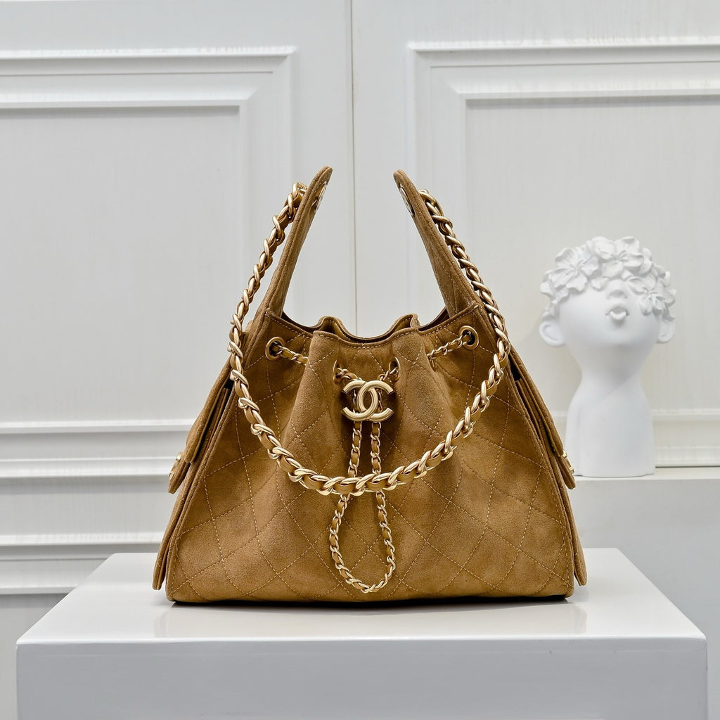Quilted Hobo Bucket Bag — Vintage Black &amp; Gold