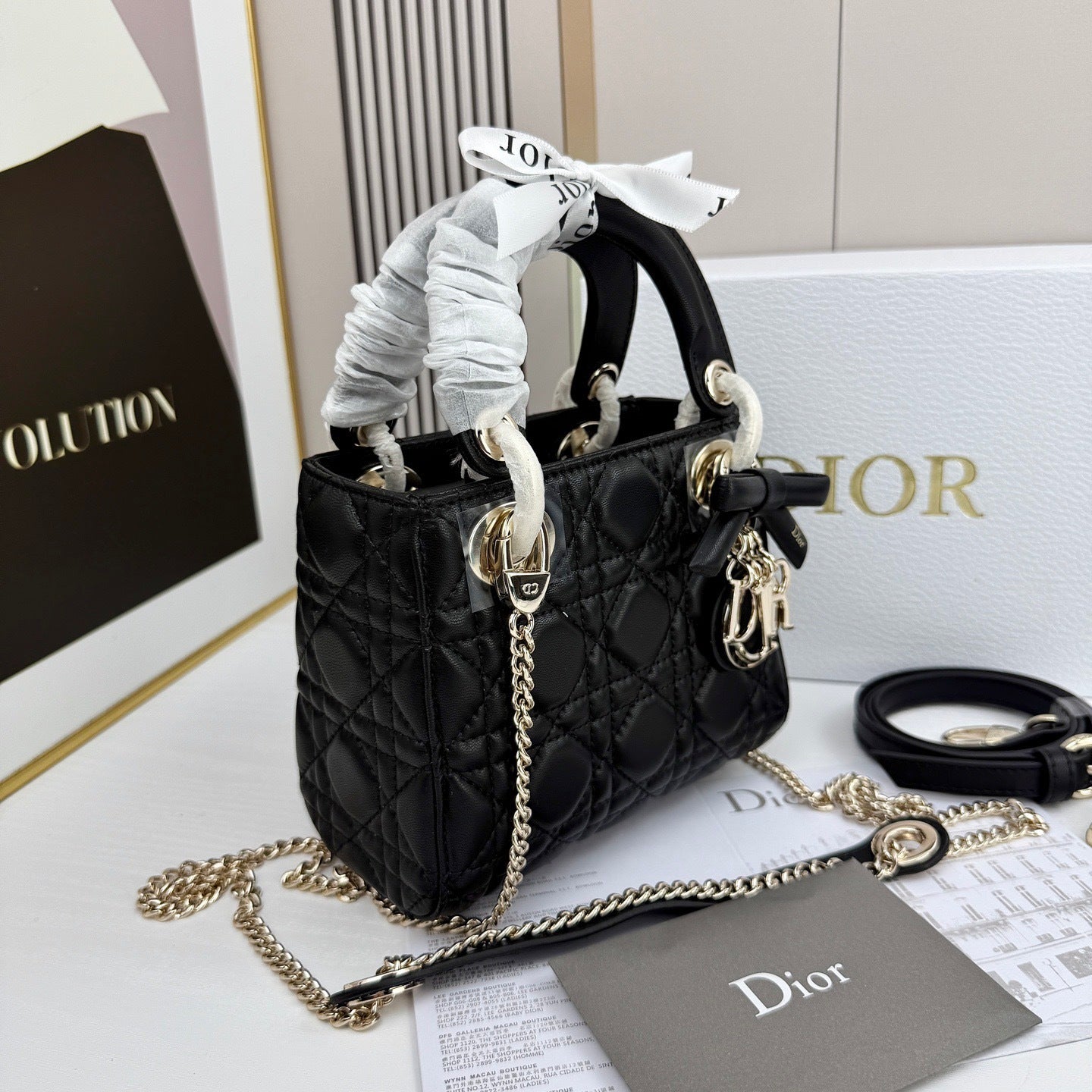 Classic Lady Bow Top-Handle Bag 26ss