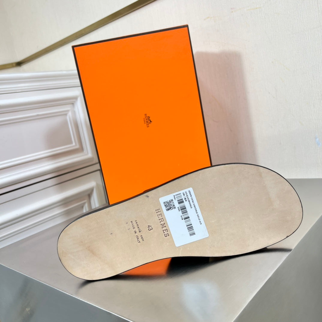 Izmir Slide Sandals 🩴✨