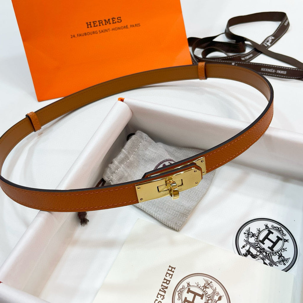 Slim Leather Waist Belt – Adjustable Fit