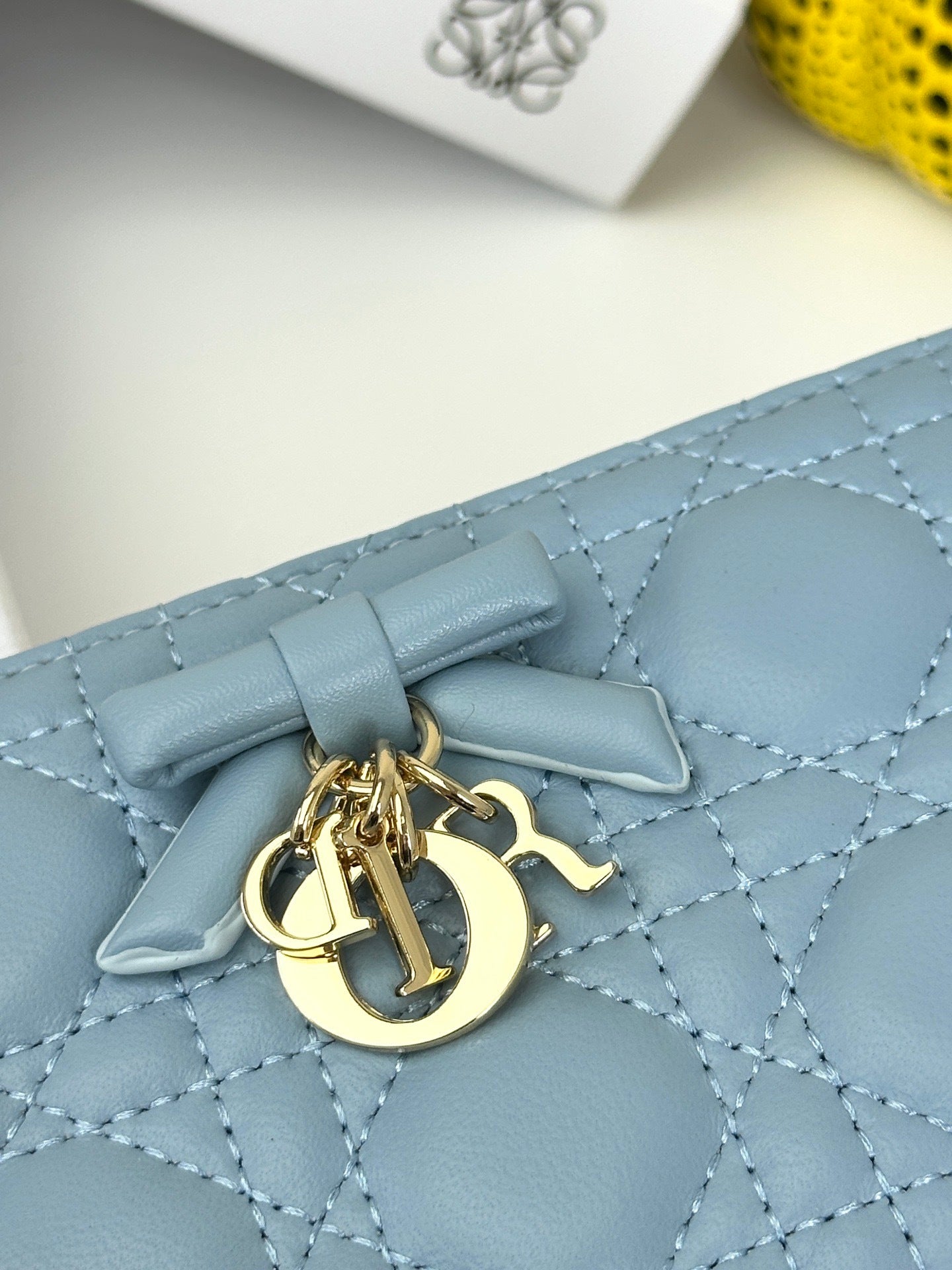 D Bow Logo Card Holder | S2867/ S2866| Lambskin |