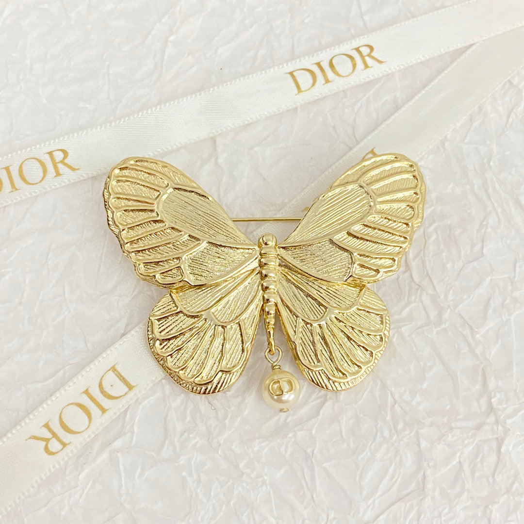 D*i*o*r Best-Selling Brooch: Elevate Your Style with Timeless Elegance