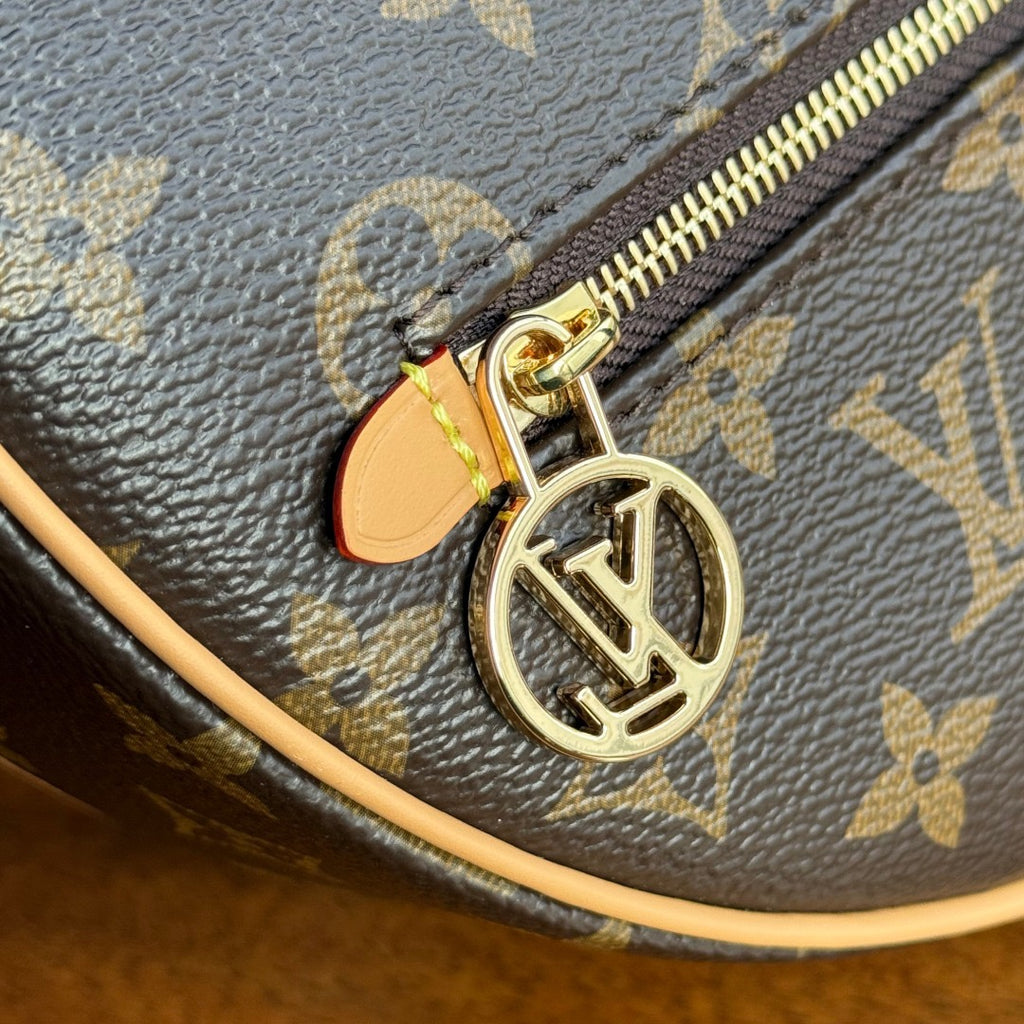 Croissant Loop Bag | Chain & Leather Strap |Premium Quality|