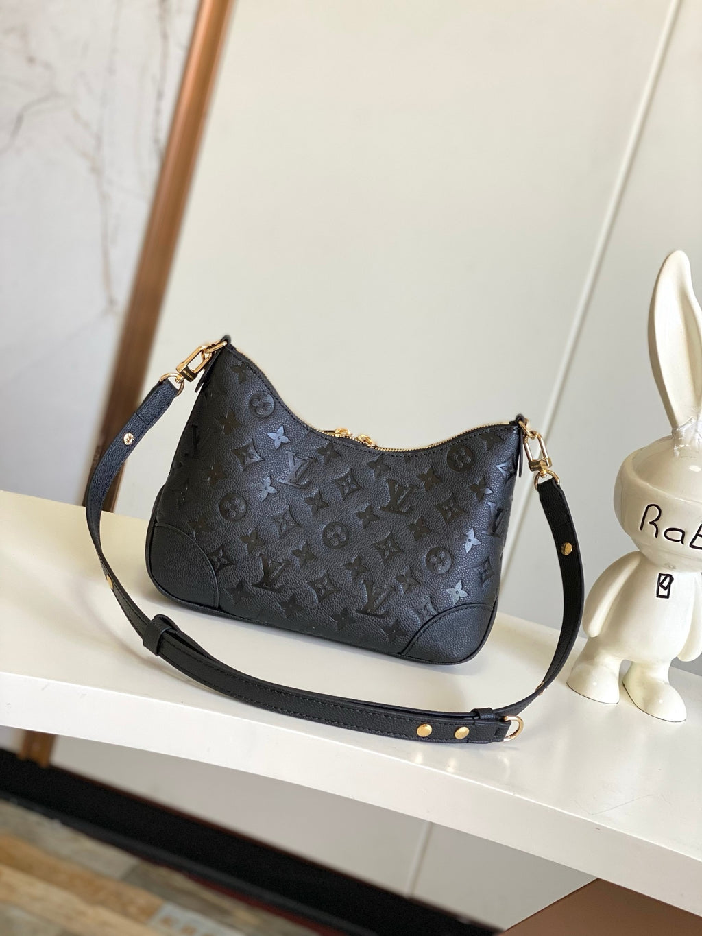 Embossed Leather Shoulder Bag (Premium Quality)