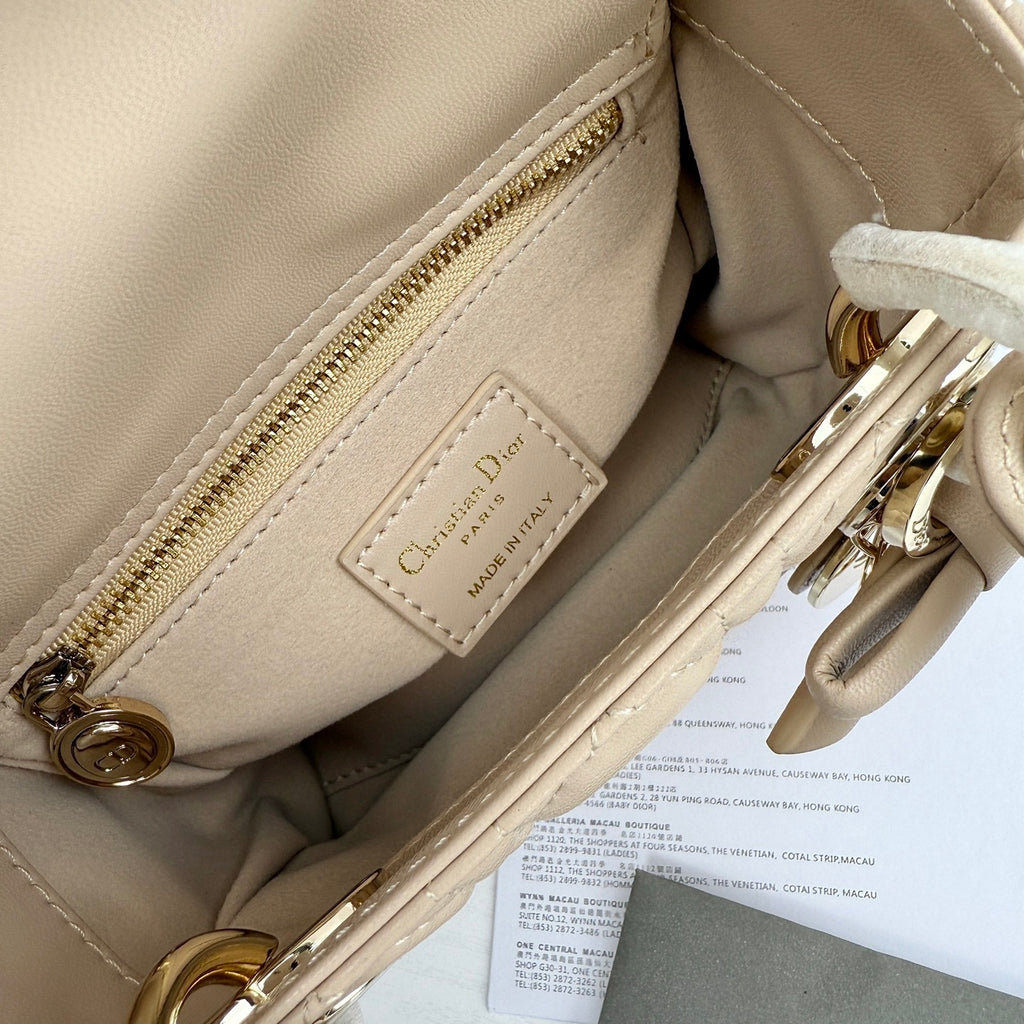 Classic Lady Bow Top-Handle Bag 26ss