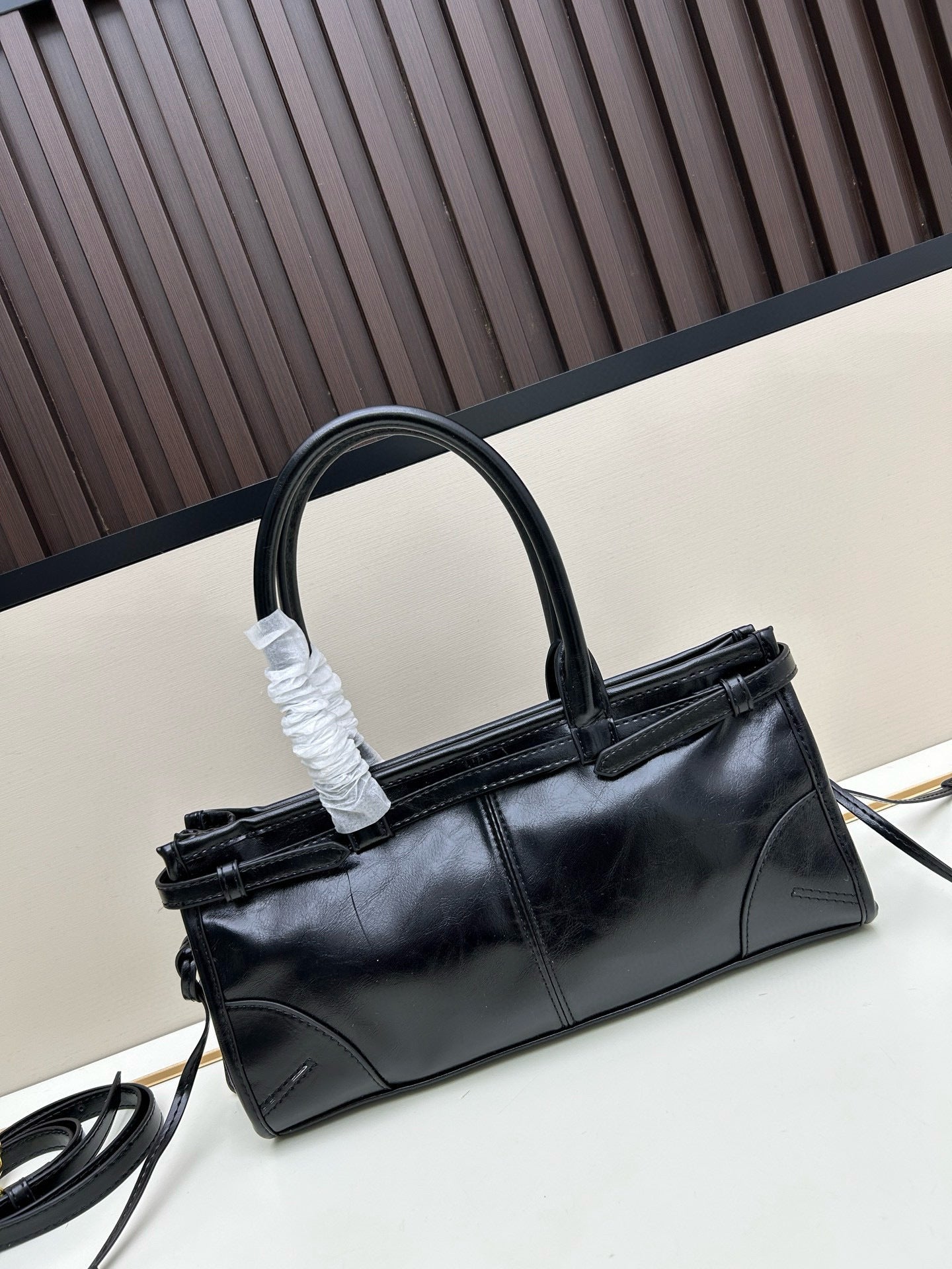 P Top-Grain Leather shoulder bag| 426#