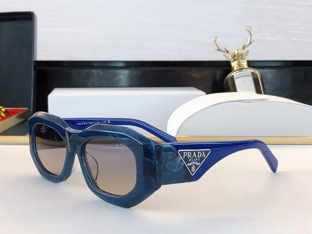 Elevate Your Summer Style: Chic and Distinctive Sunglasses