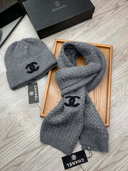 C*h*a*n*e*l Hat & Scarf Set – Timeless Elegance and Cozy Warmth in One