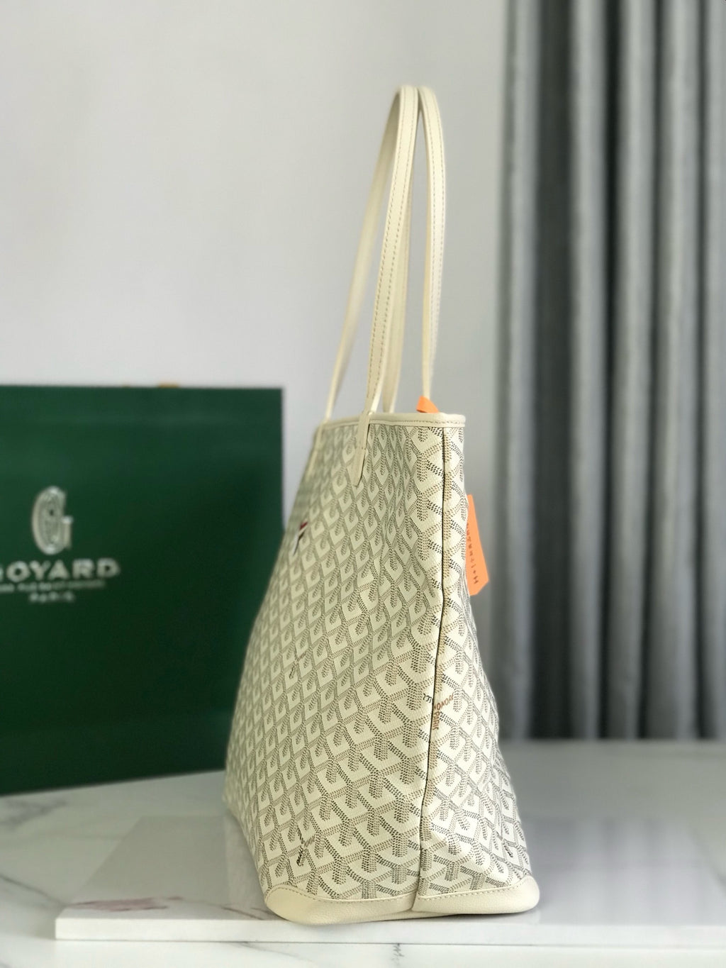 Goy Premium Zipper Tote — MM Size