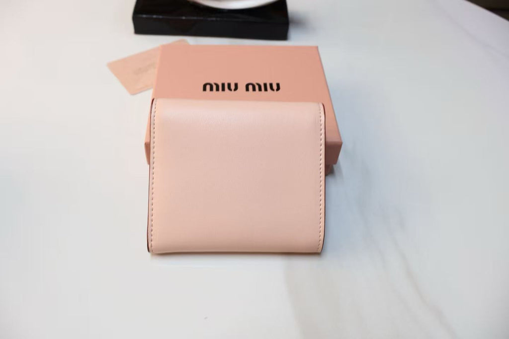 Calfskin Bi-Fold Wallet