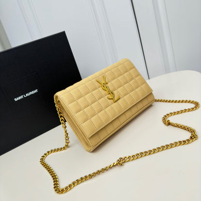 Introducing the CASSA*NDRE Chain Bag: Timeless Elegance and Practicality by Y*S*L