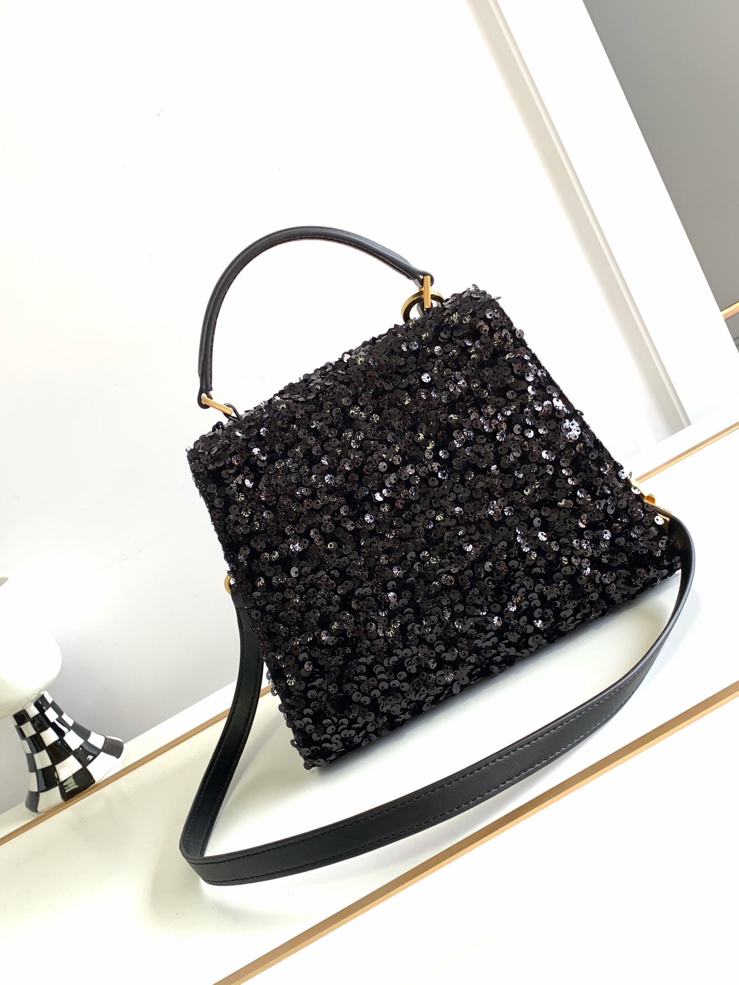 V-SLING 3D Embroidered Sequin Bag | 9866 MTX