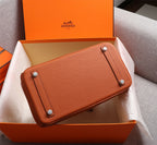 Elegant Togo-Textured Leather Handbag – Premium Craftsmanship