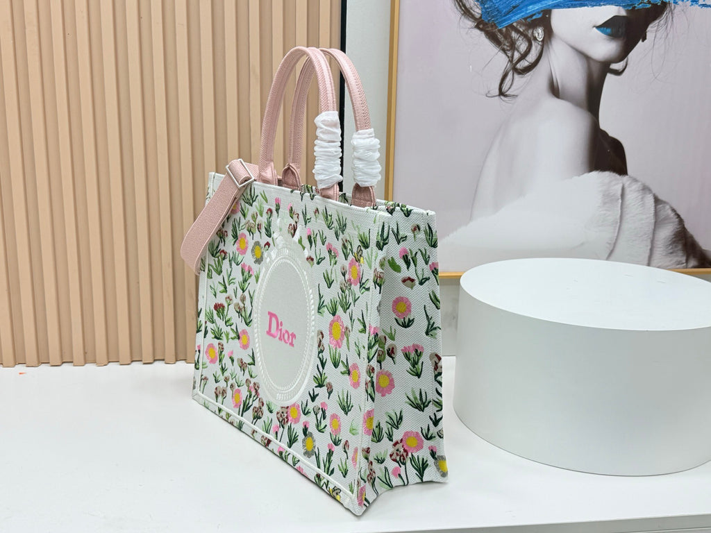 D Modern Heritage Tote Bag —Book Tote Bag