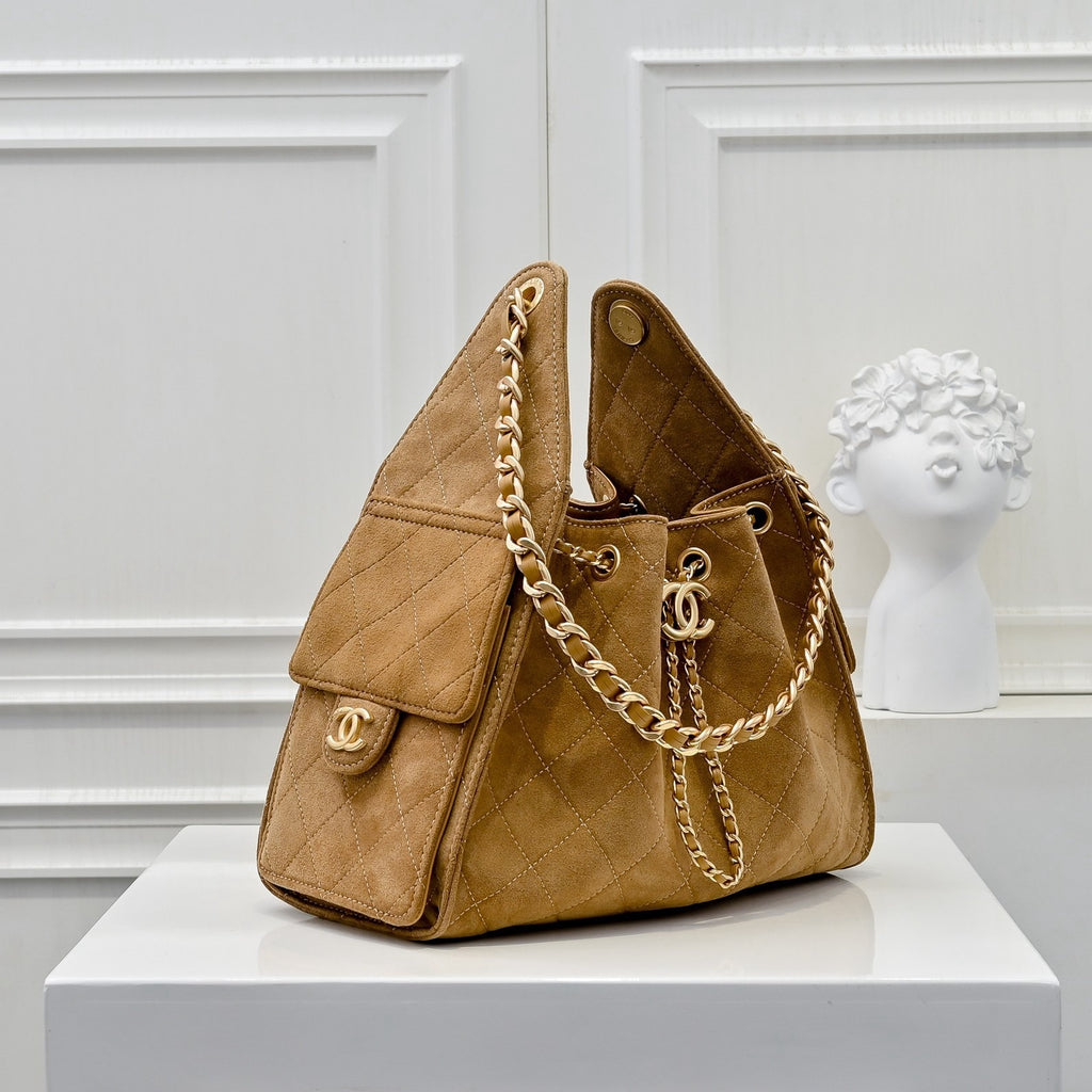 Quilted Hobo Bucket Bag — Vintage Black &amp; Gold