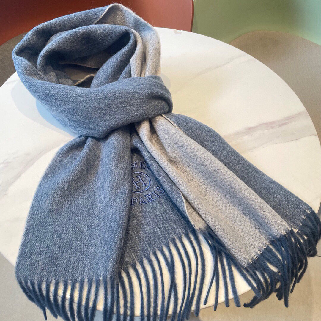 H*r*m*s Classic Double-Sided Scarf: Timeless Elegance in Top-Grade Cashmere