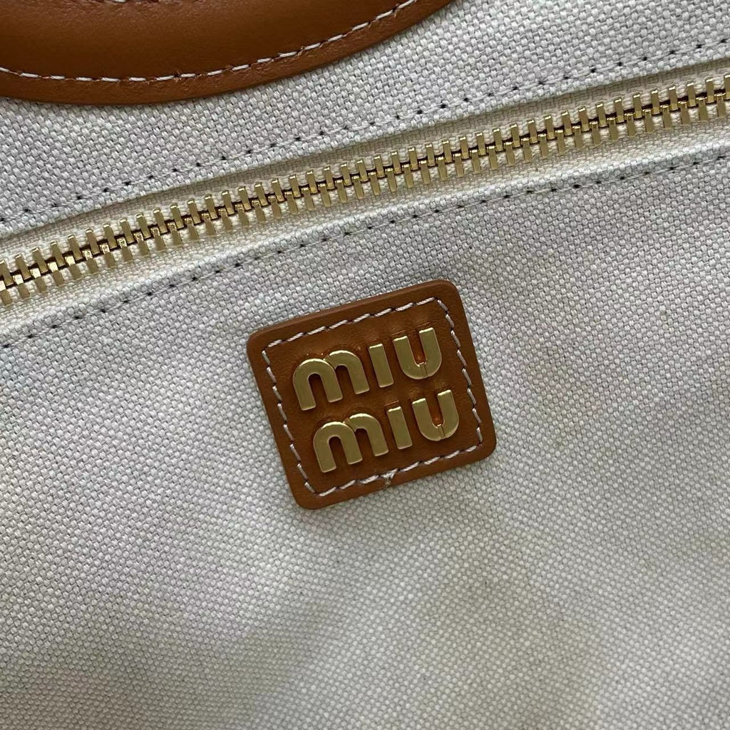 MM IVY Structured Leather Shoulder Bag – JC