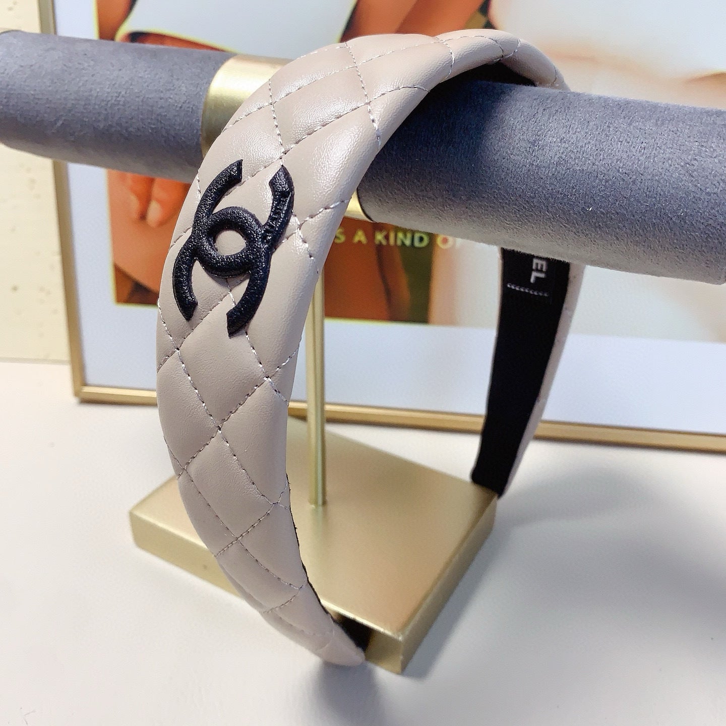 Quilted Luxe Headband – Elegant & Chic