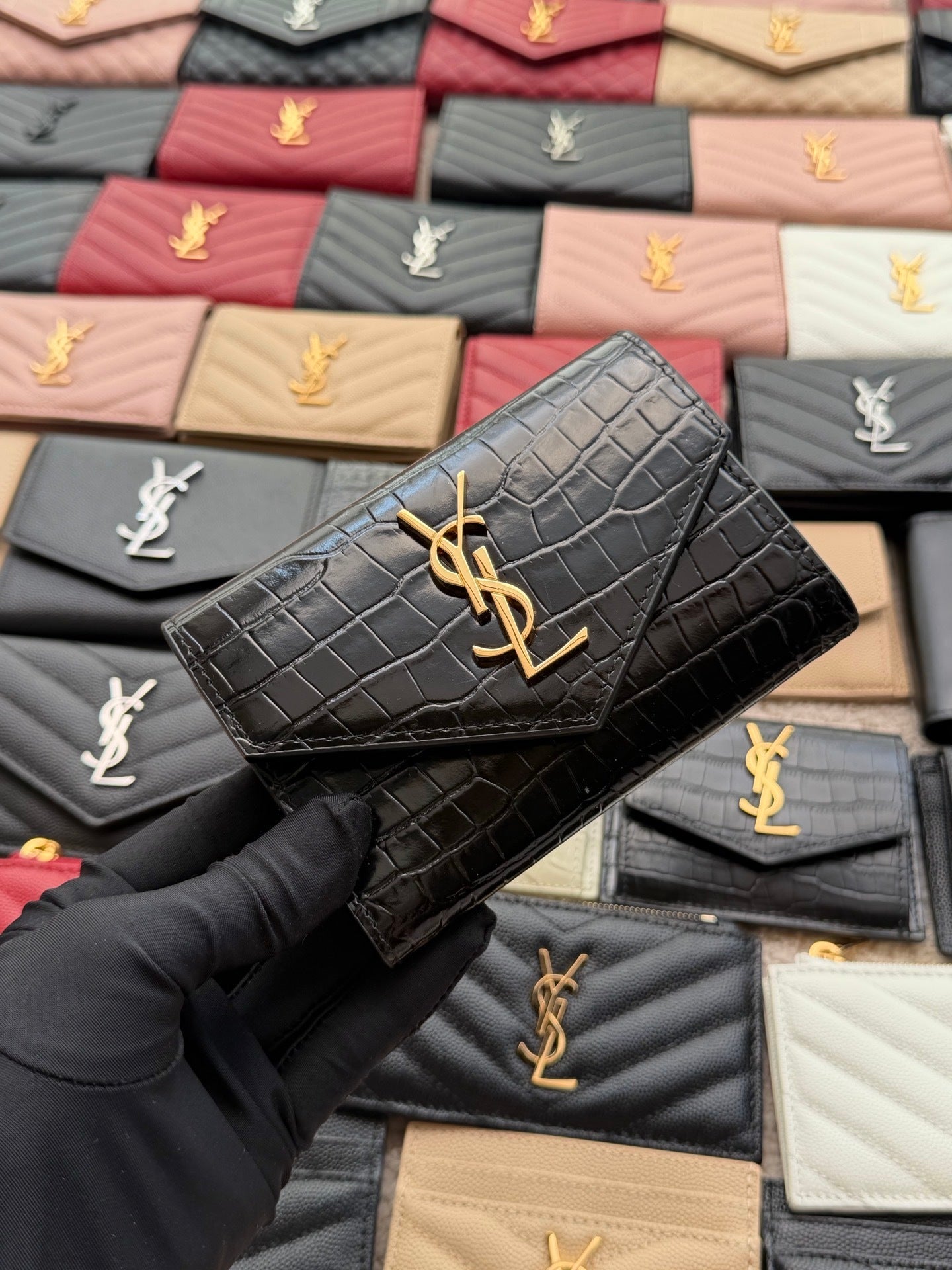 Matelassé Short Leather Envelope Wallet (Premium Quality )