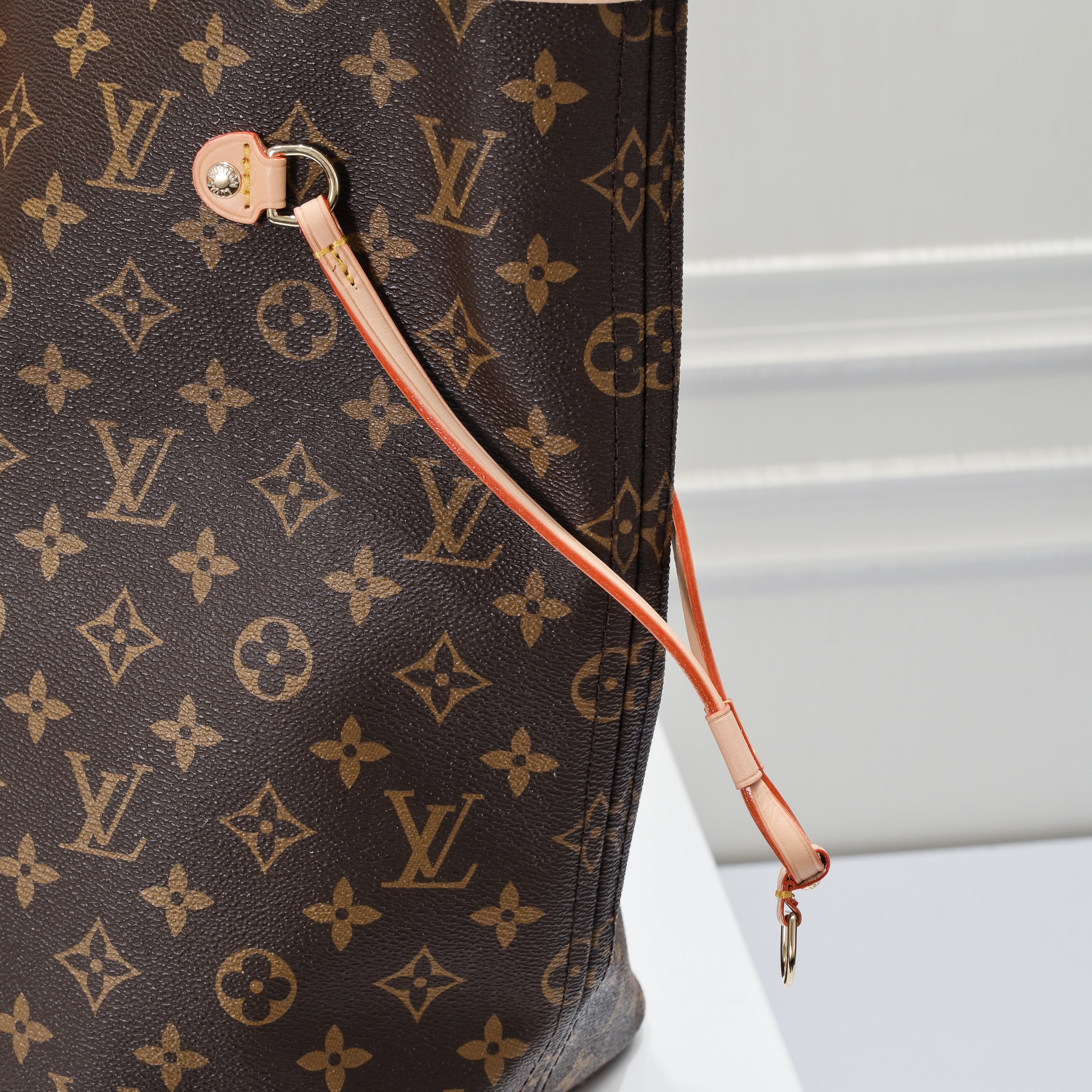 Legendary Tote Bag — Damier Ebène Canvas