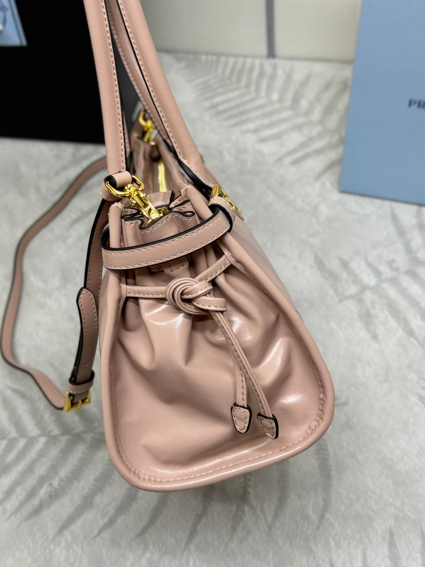 Soft Lux Vintage-Inspired Handbag [Premium Quality 🥇]