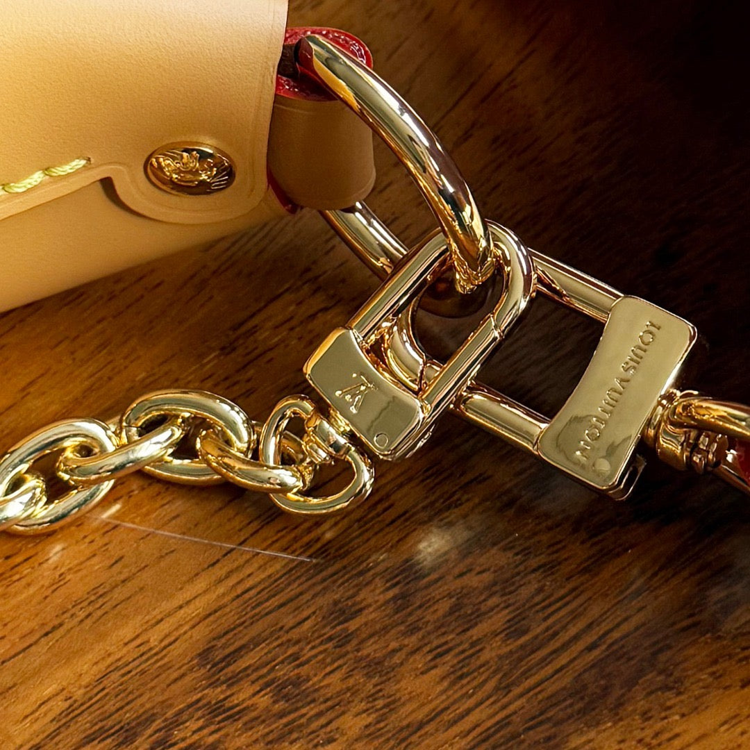 Croissant Loop Bag | Chain & Leather Strap |Premium Quality|