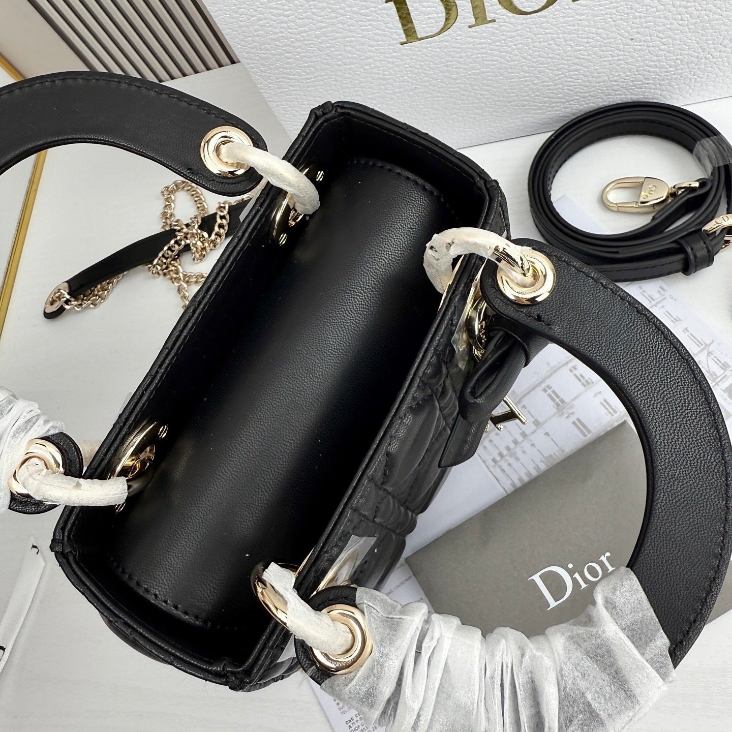 Classic Lady Bow Top-Handle Bag 26ss