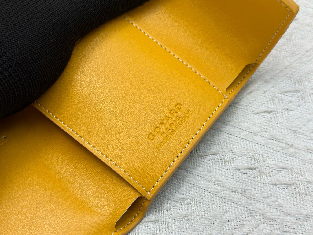 Classic Tri-Fold Wallet & Card Holder