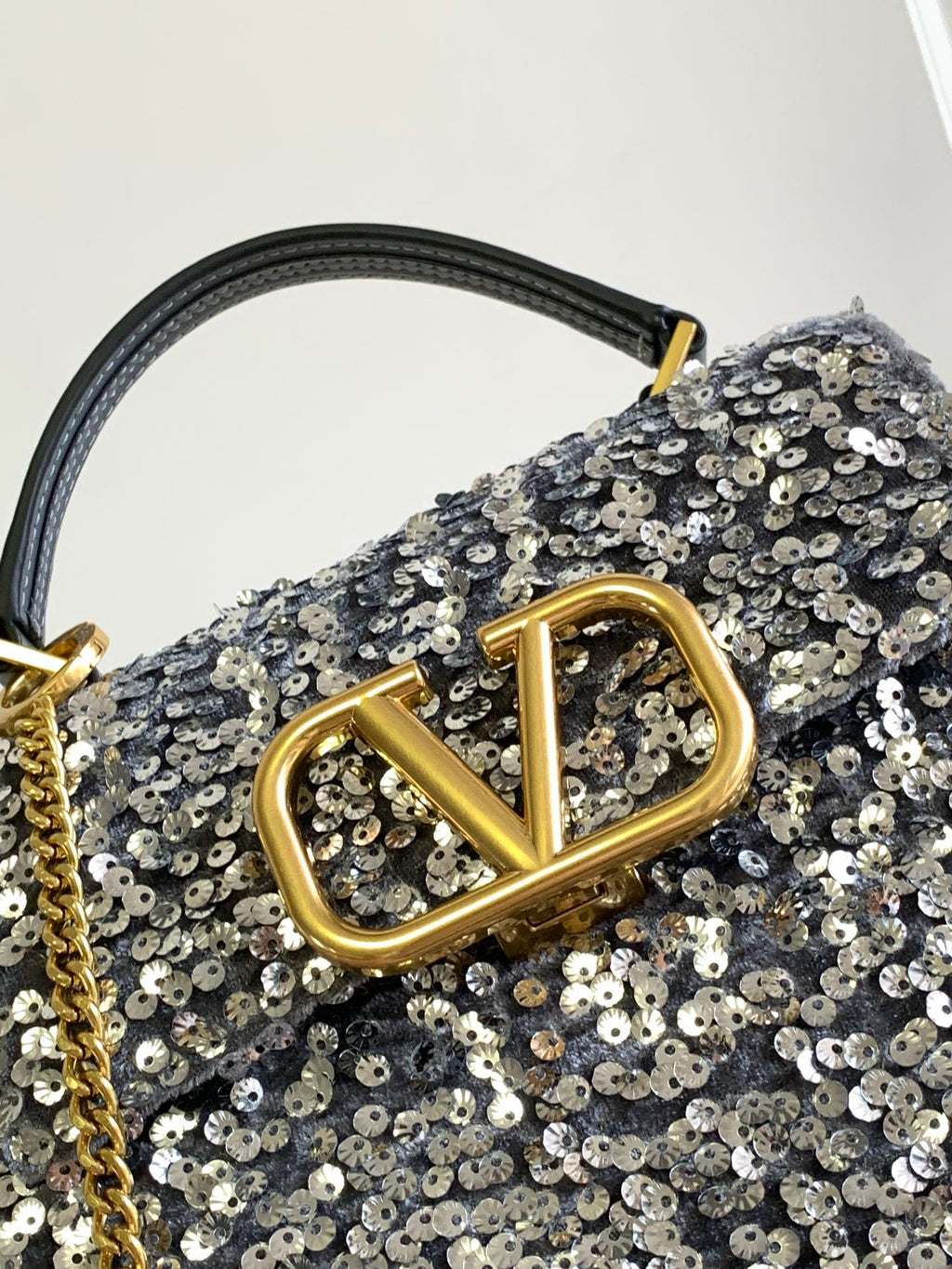V-SLING 3D Embroidered Sequin Bag | 9866 MTX