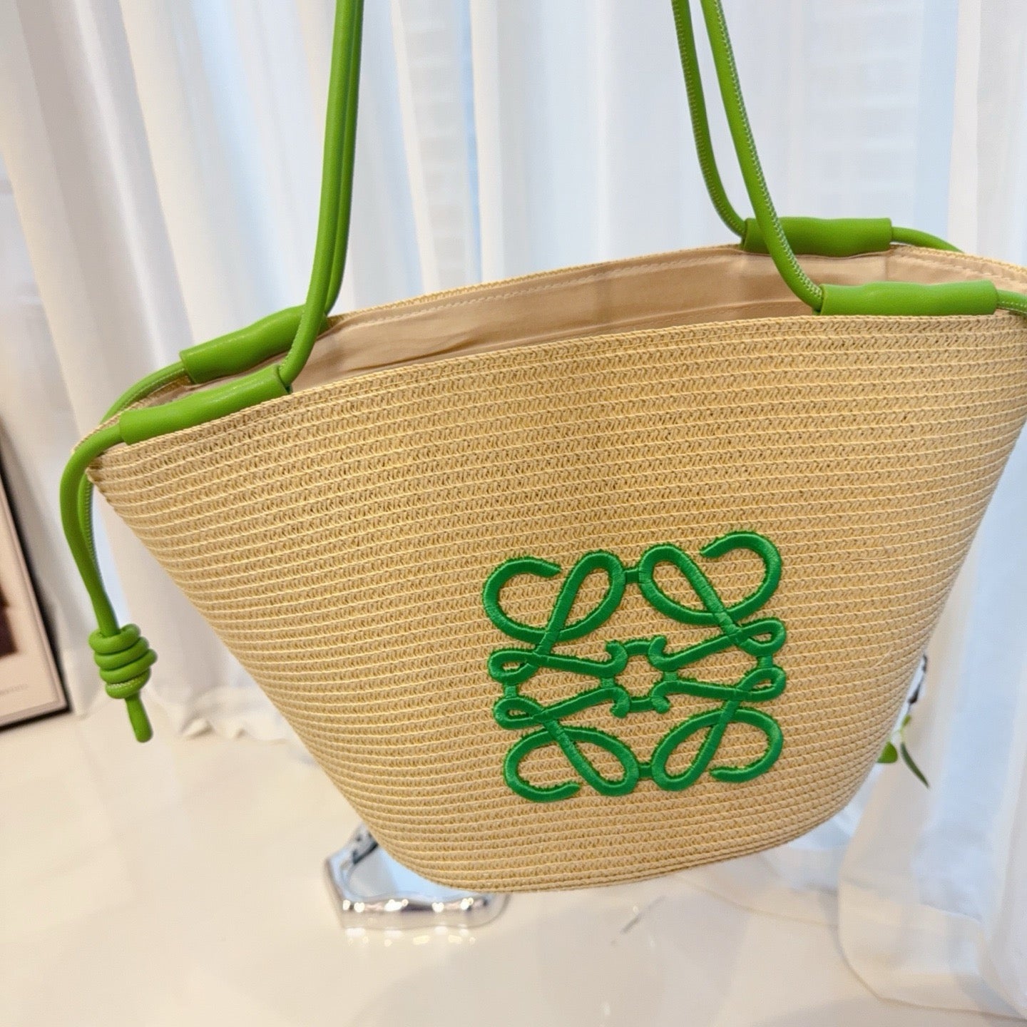 Embroidered Woven Straw Tote Bag – Versatile & Spacious