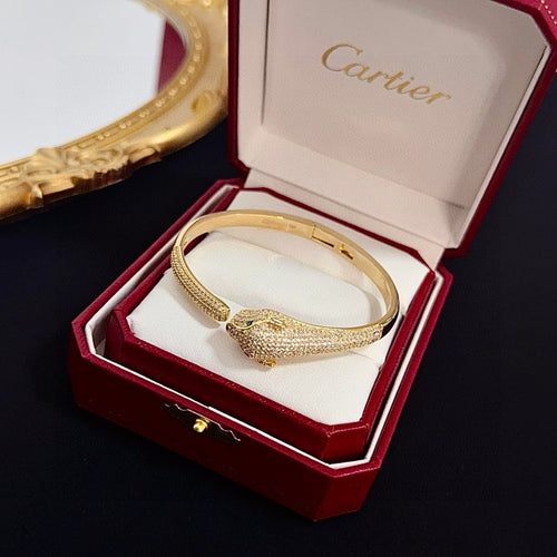Panther Head Bangle | Diamond Setting | V Gold |