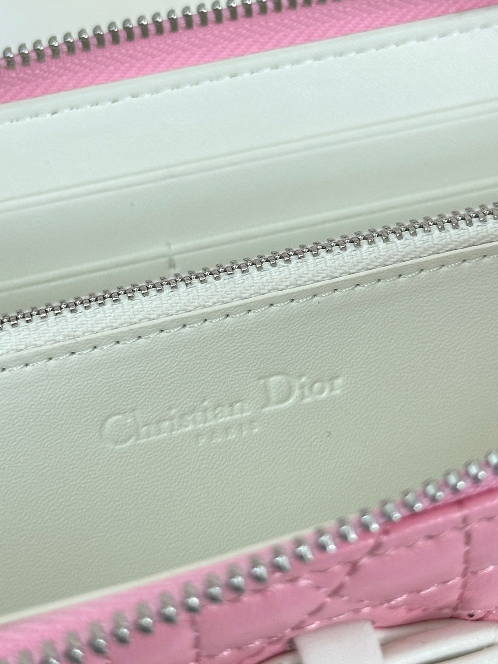 D Bow Logo Card Holder | S2867/ S2866| Lambskin |