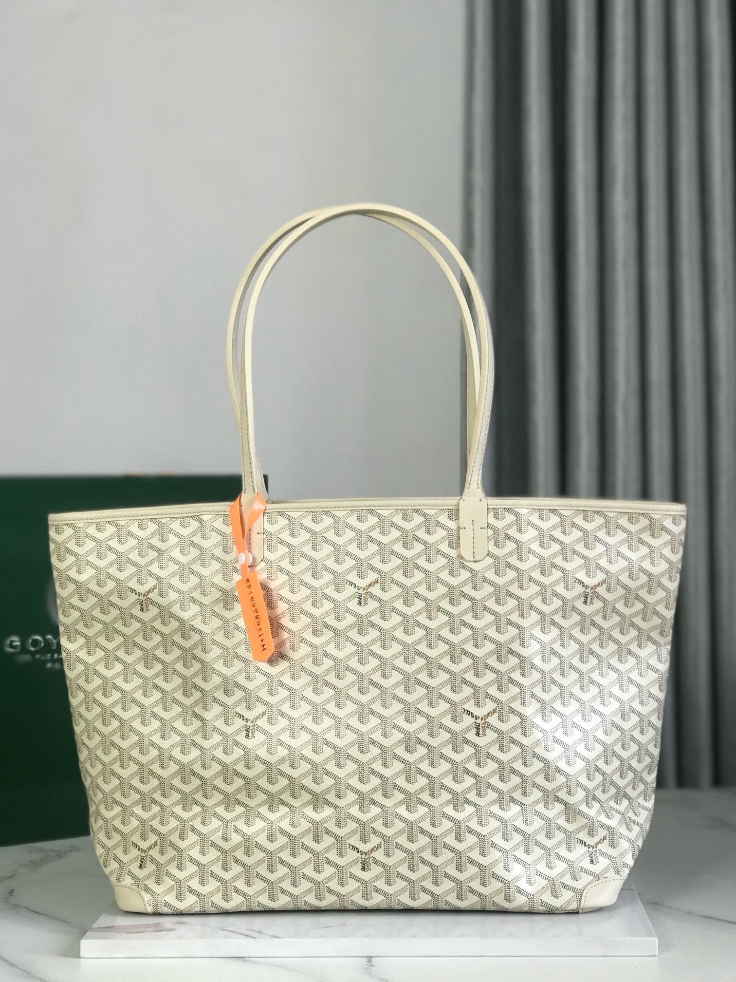 Goy Premium Zipper Tote — MM Size
