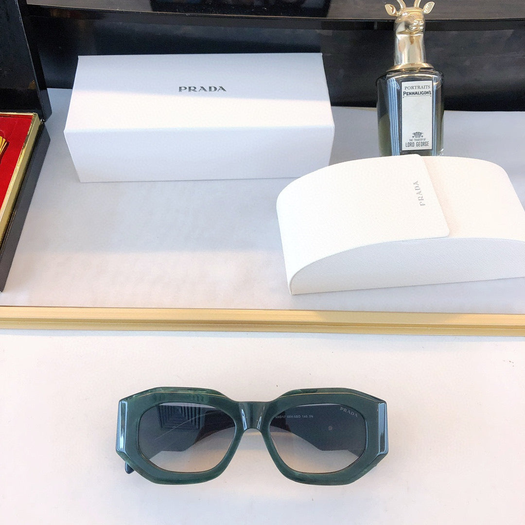 Elevate Your Summer Style: Chic and Distinctive Sunglasses