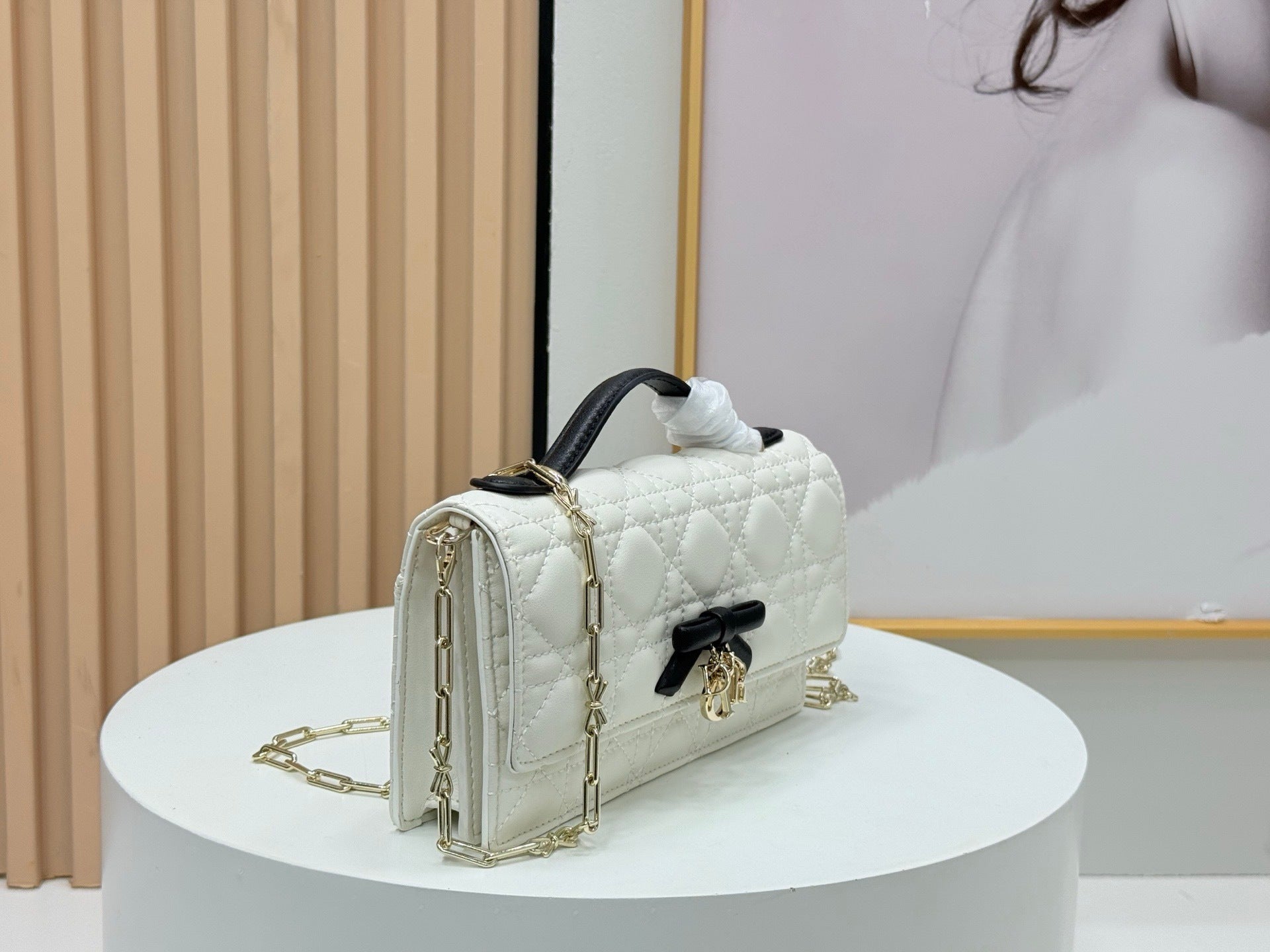 D Bow Top Handle Crossbody Bag